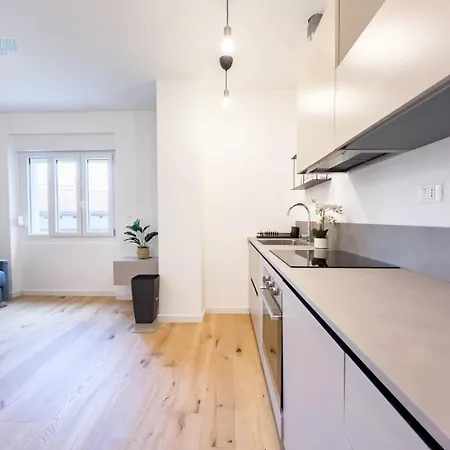 Economo B1 Tirabora Short Rent Apartment Trieste Exterior photo
