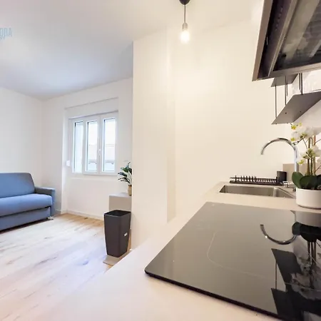 Economo B1 Tirabora Short Rent Apartment Trieste Exterior photo