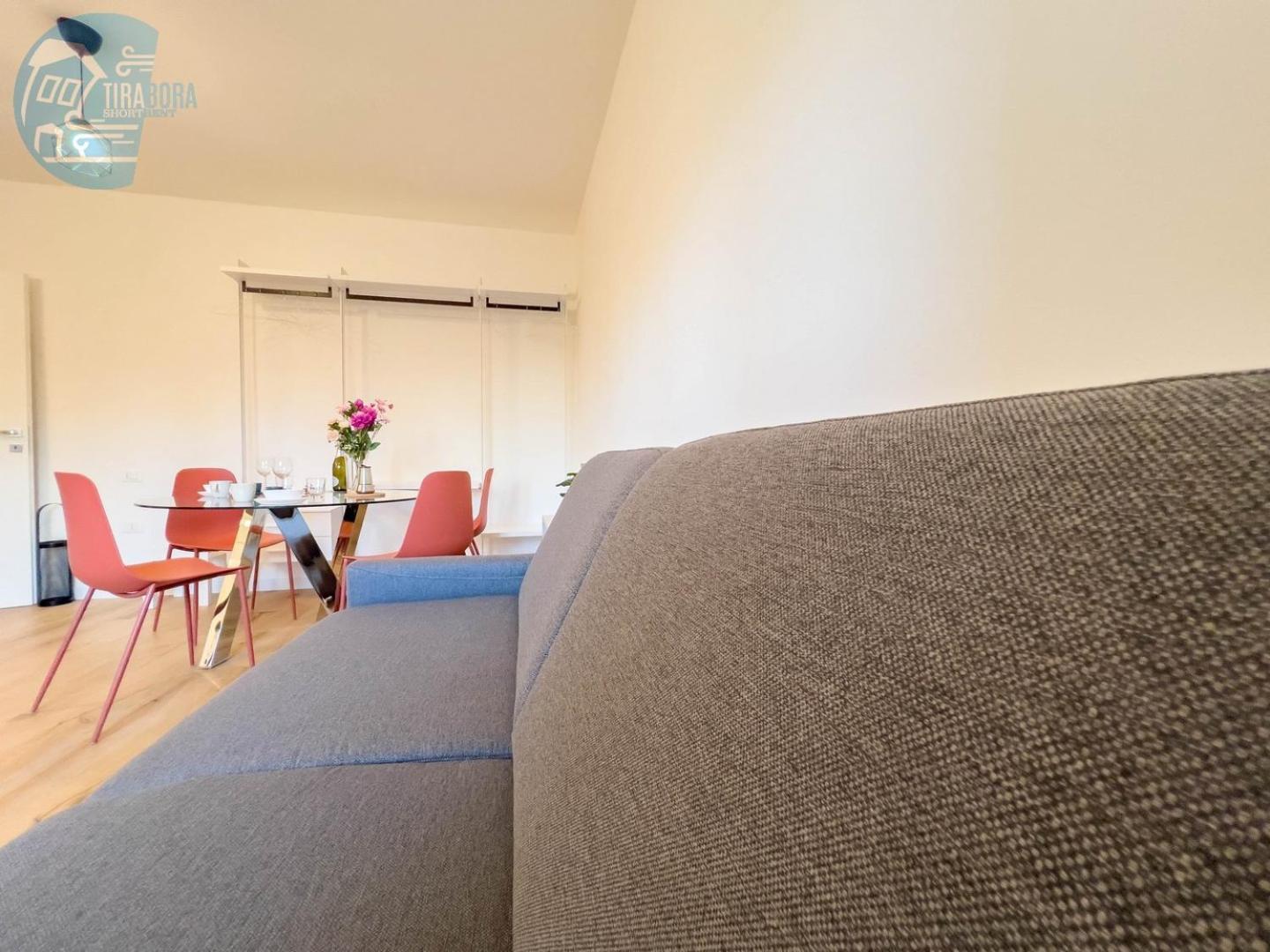 Economo B1 Tirabora Short Rent Trieste